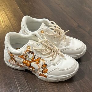 Bershka White and Orange Garfield Sneakers